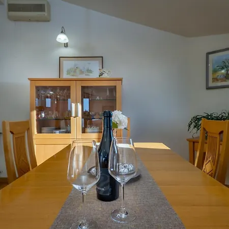 Apartment Mirjan *
